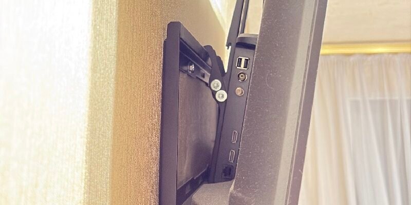 Таблиця розмірів кронштейнів, діагоналей та ваги ТВ/моніторів